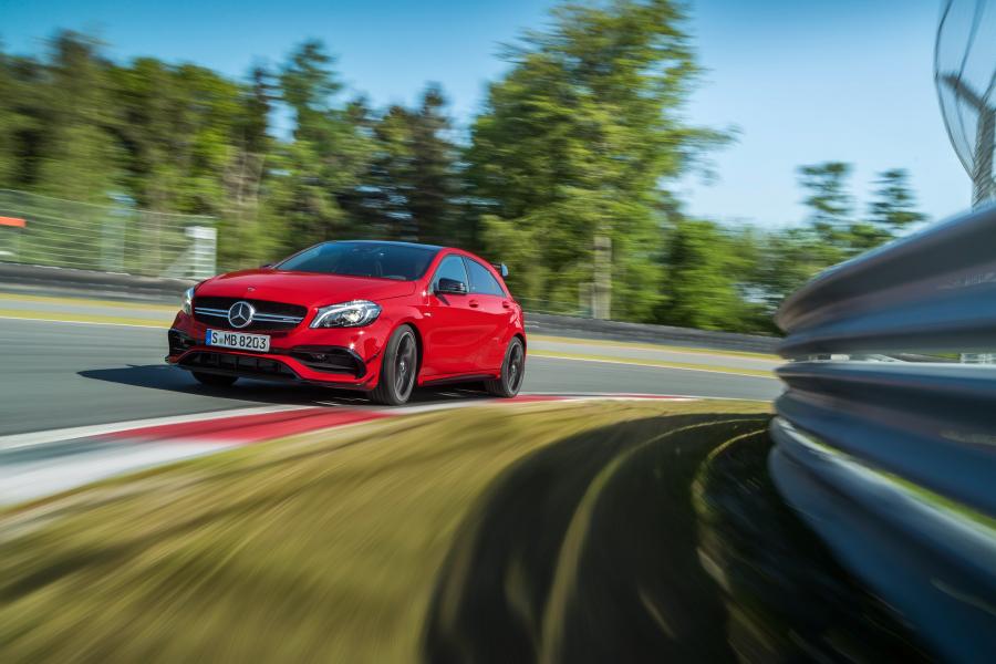  Mercedes-AMG A45 4Matic 2015 года  (фото 2 из 41)